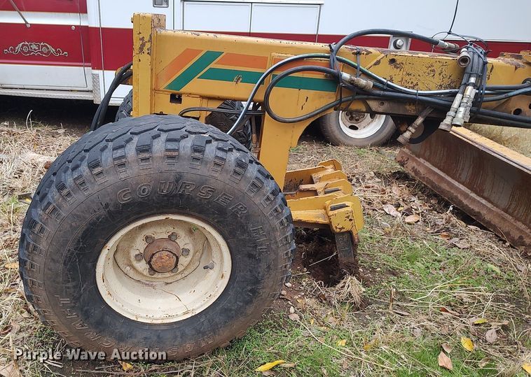 image for item KI9963 Mauldin 688E  motor grader