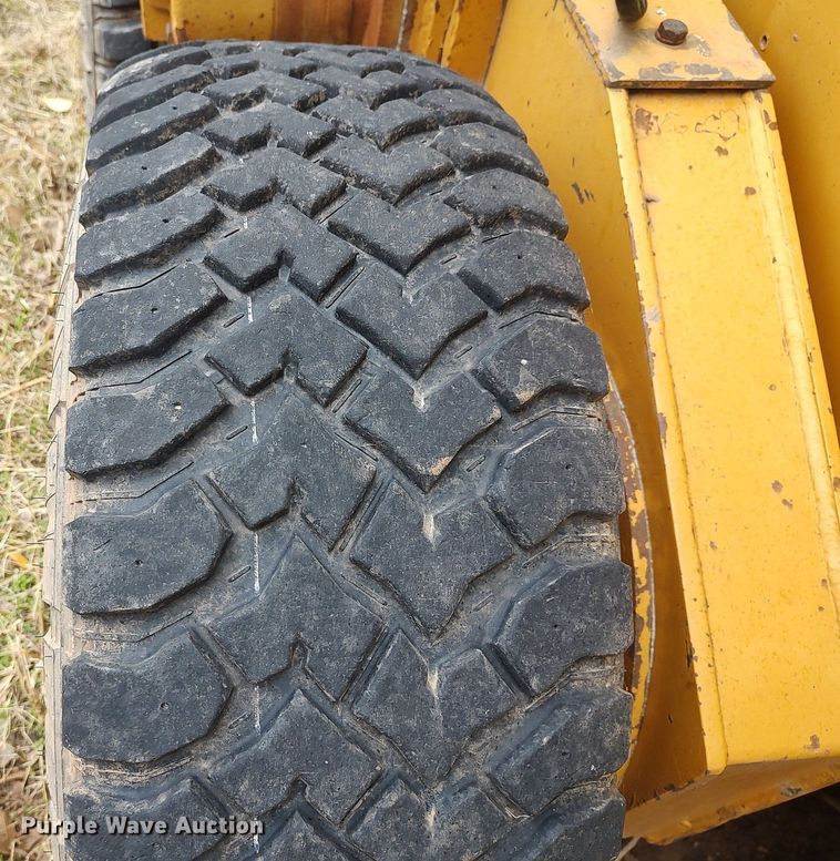 image for item KI9963 Mauldin 688E  motor grader