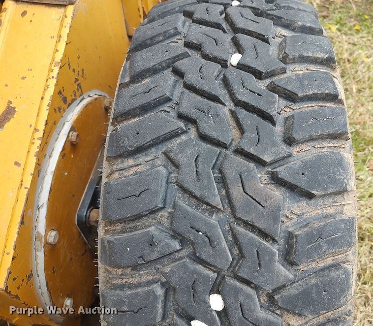 image for item KI9963 Mauldin 688E  motor grader