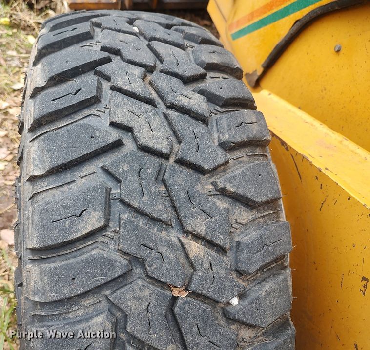 image for item KI9963 Mauldin 688E  motor grader