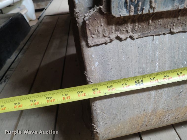 image for item KI9968 2007 Caterpillar CB-214E  double drum vibratory roller