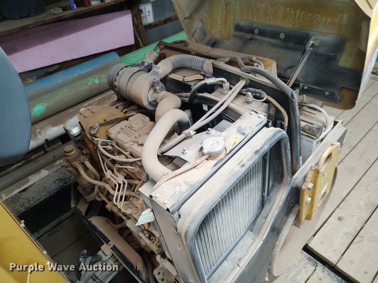 image for item KI9968 2007 Caterpillar CB-214E  double drum vibratory roller