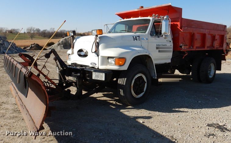 image for item KW9306 1996 Ford F800  dump truck