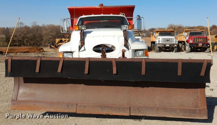 image for item KW9306 1996 Ford F800  dump truck