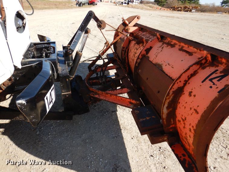 image for item KW9306 1996 Ford F800  dump truck