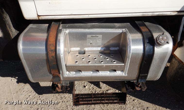 image for item KW9306 1996 Ford F800  dump truck