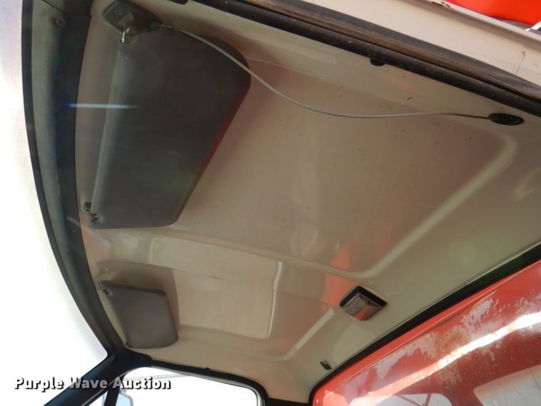 image for item KW9306 1996 Ford F800  dump truck