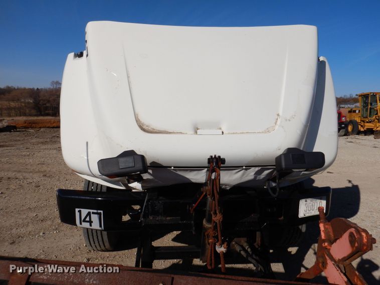 image for item KW9306 1996 Ford F800  dump truck