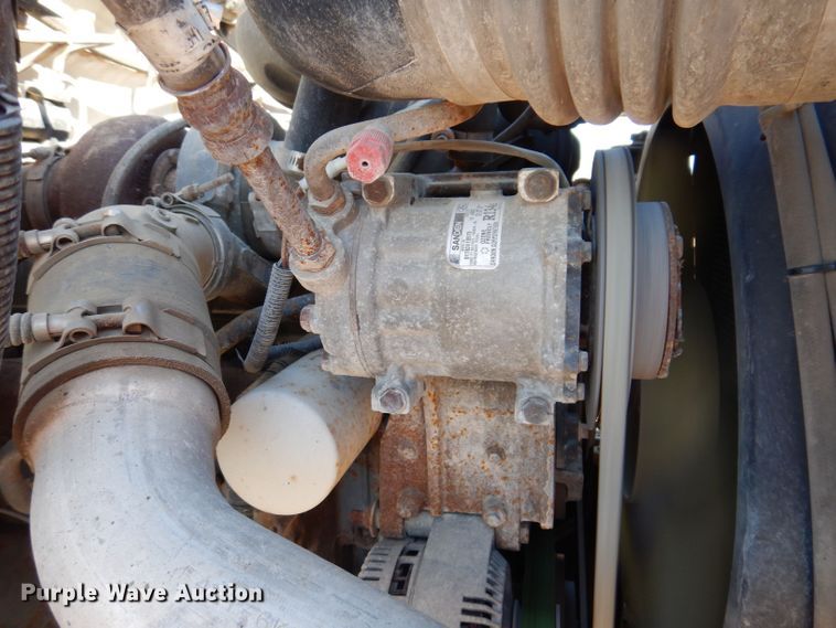 image for item KW9306 1996 Ford F800  dump truck