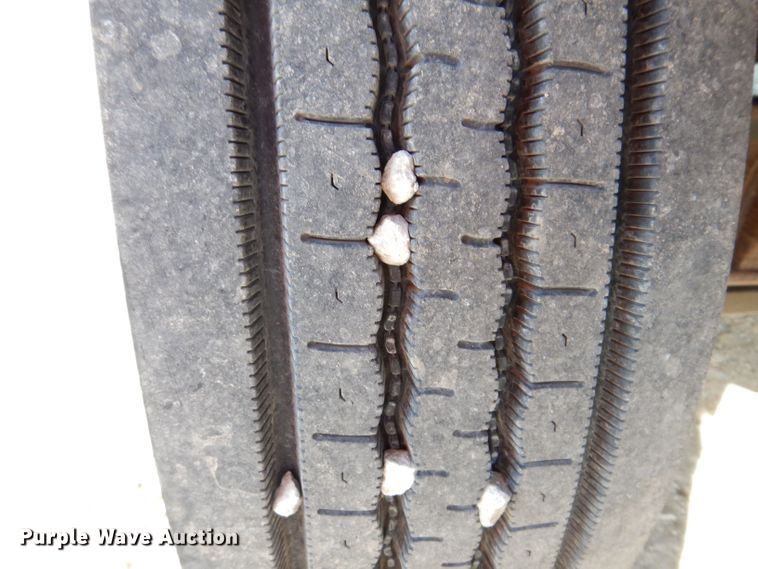 image for item KW9306 1996 Ford F800  dump truck