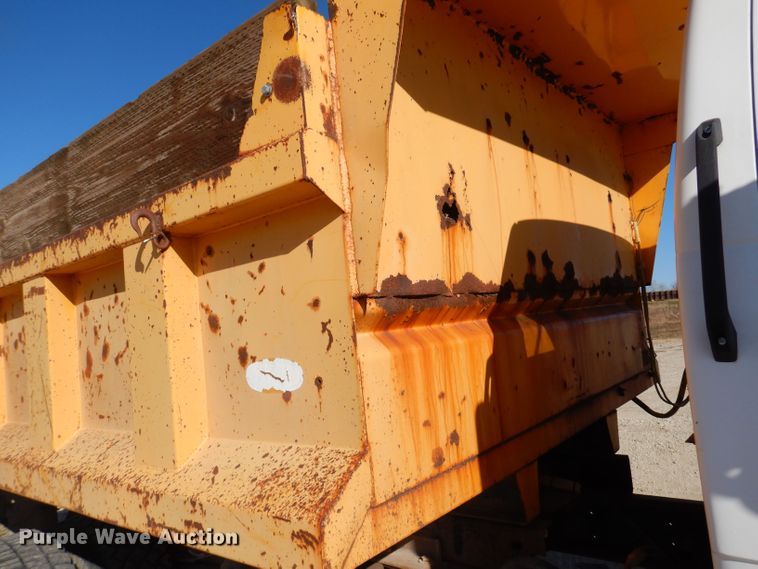 image for item KW9307 1994 Chevrolet Kodiak  dump truck