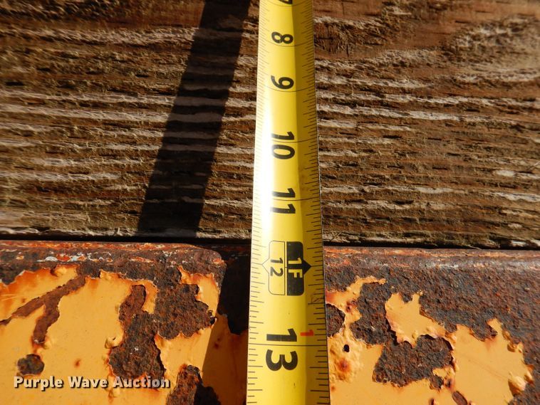 image for item KW9307 1994 Chevrolet Kodiak  dump truck