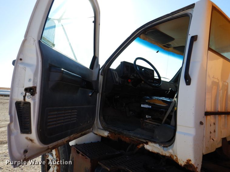 image for item KW9307 1994 Chevrolet Kodiak  dump truck