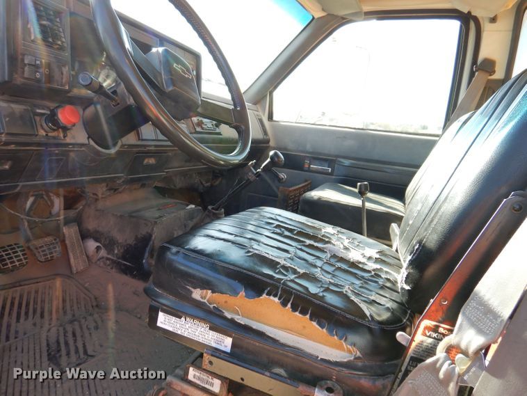 image for item KW9307 1994 Chevrolet Kodiak  dump truck