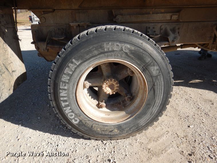 image for item KW9307 1994 Chevrolet Kodiak  dump truck