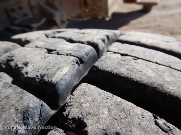 image for item KW9307 1994 Chevrolet Kodiak  dump truck