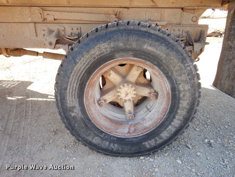 image for item KW9307 1994 Chevrolet Kodiak  dump truck