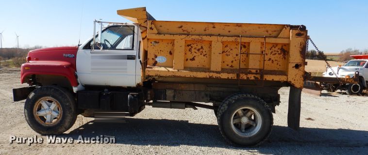image for item KW9309 1992 GMC Kodiak  dump truck