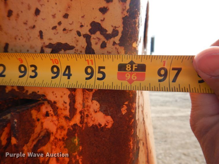 image for item KW9309 1992 GMC Kodiak  dump truck