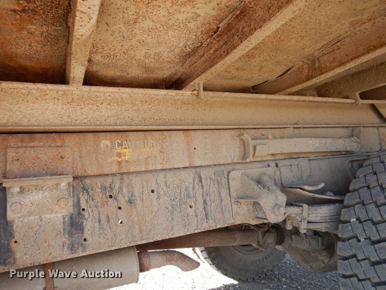 image for item KW9309 1992 GMC Kodiak  dump truck