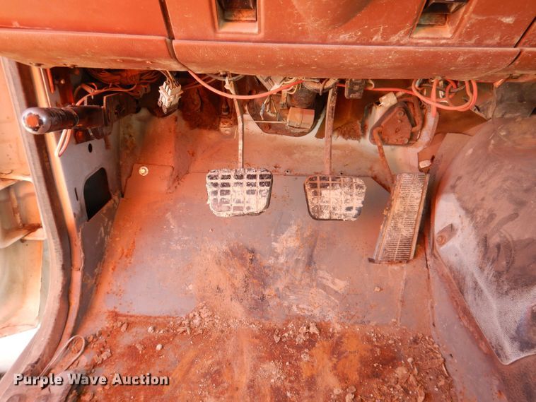 image for item KW9309 1992 GMC Kodiak  dump truck