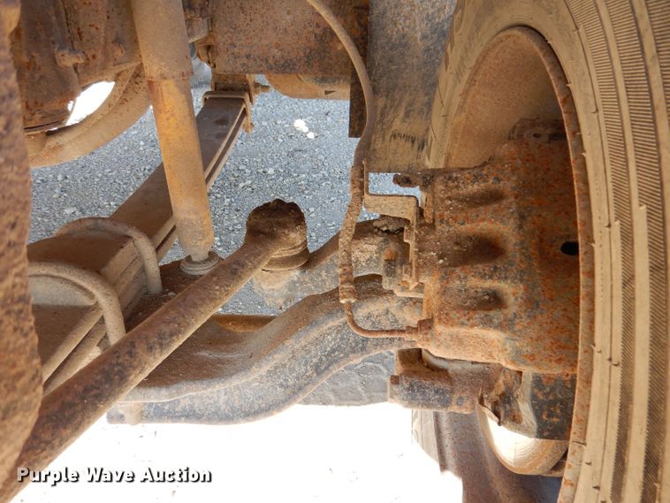 image for item KW9309 1992 GMC Kodiak  dump truck