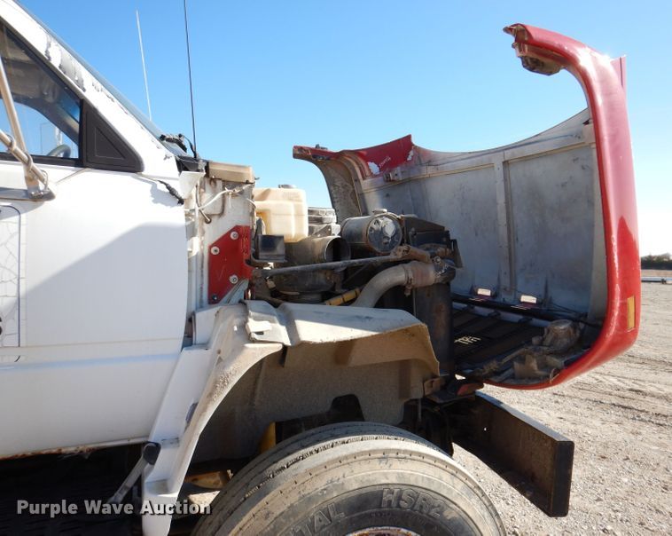 image for item KW9309 1992 GMC Kodiak  dump truck