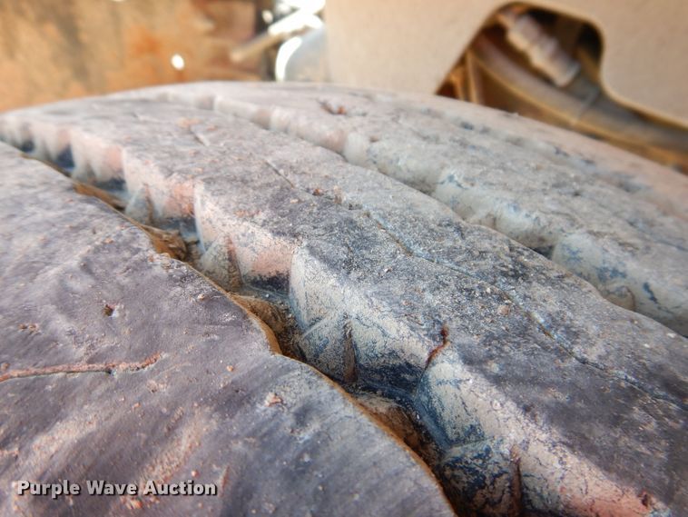 image for item KW9309 1992 GMC Kodiak  dump truck