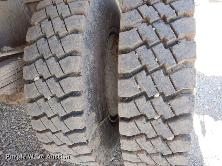 image for item KW9309 1992 GMC Kodiak  dump truck