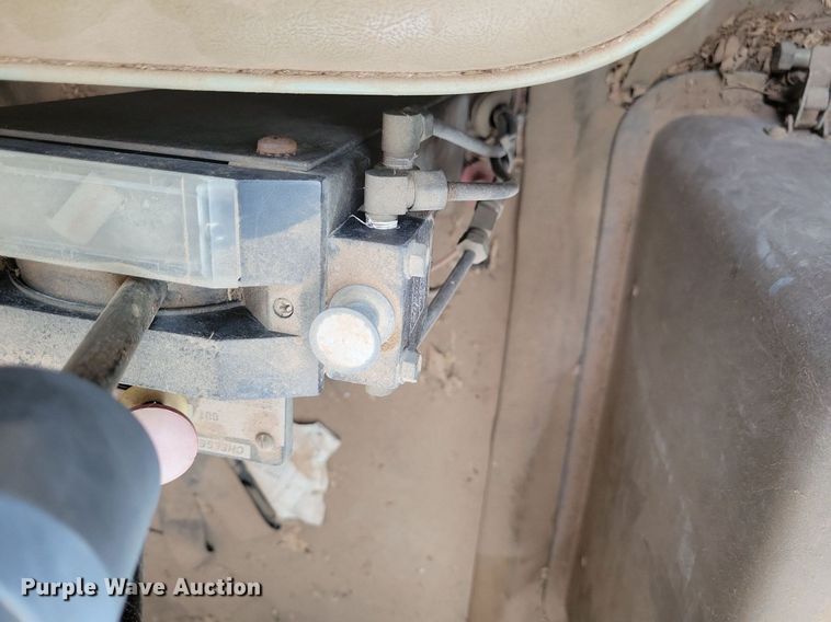 image for item LG9320 1987 International S2375  dump truck