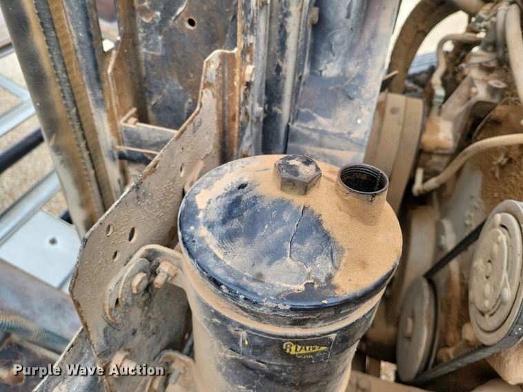 image for item LG9320 1987 International S2375  dump truck