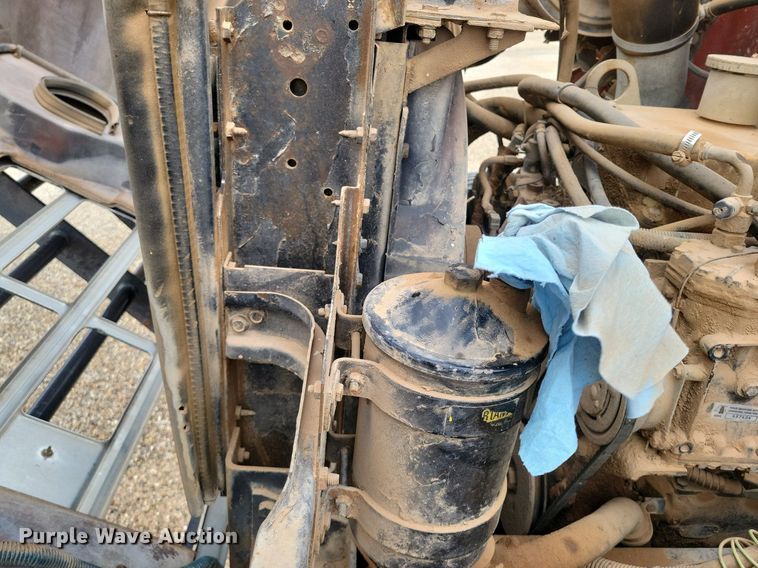 image for item LG9320 1987 International S2375  dump truck