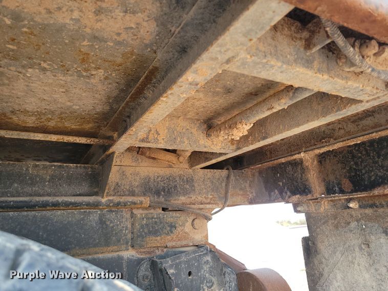 image for item LG9320 1987 International S2375  dump truck