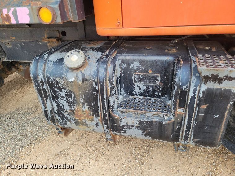 image for item LG9320 1987 International S2375  dump truck