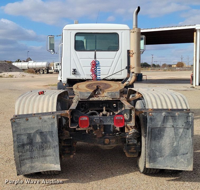 image for item LG9322 1990 Mack CH613  semi truck