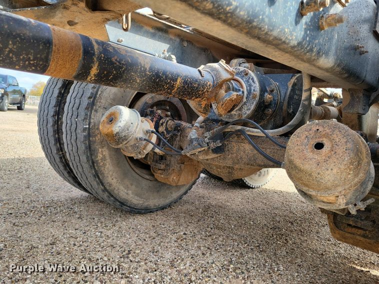 image for item LG9322 1990 Mack CH613  semi truck