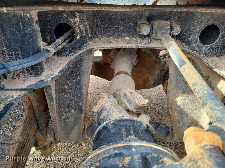 image for item LG9322 1990 Mack CH613  semi truck