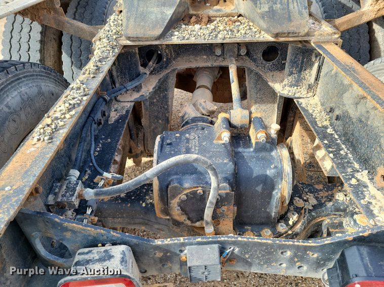 image for item LG9322 1990 Mack CH613  semi truck