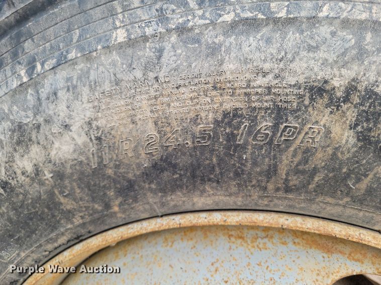 image for item LG9322 1990 Mack CH613  semi truck