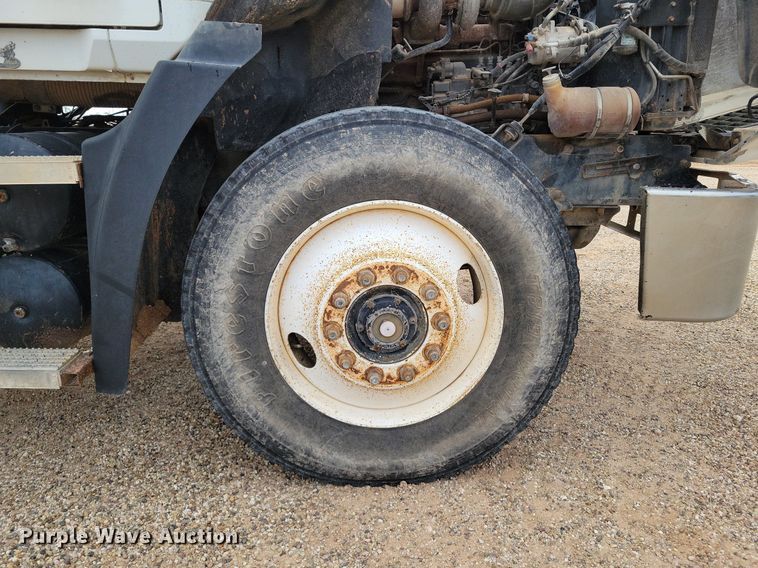 image for item LG9322 1990 Mack CH613  semi truck