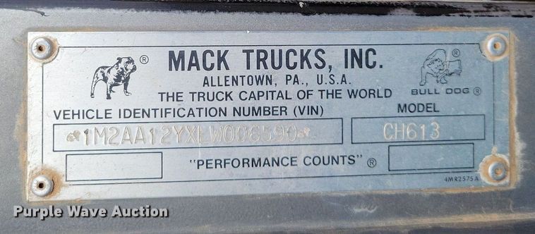 image for item LG9322 1990 Mack CH613  semi truck