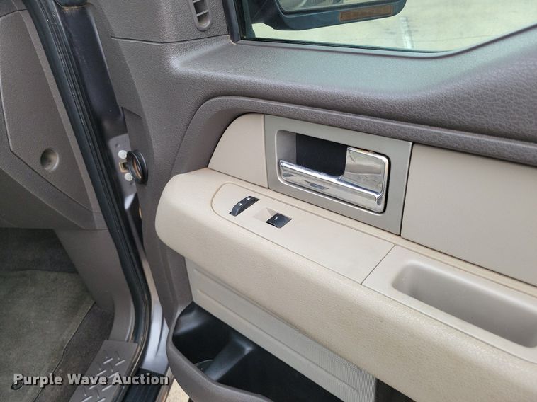 image for item LG9326 2009 Ford F150  SuperCrew pickup truck