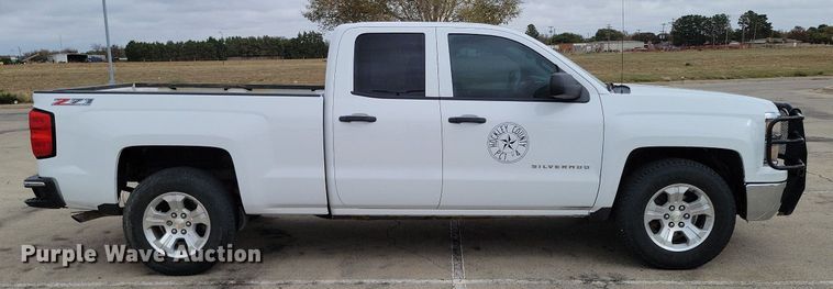 image for item LG9327 2014 Chevrolet Silverado 1500  Double Cab pickup truck