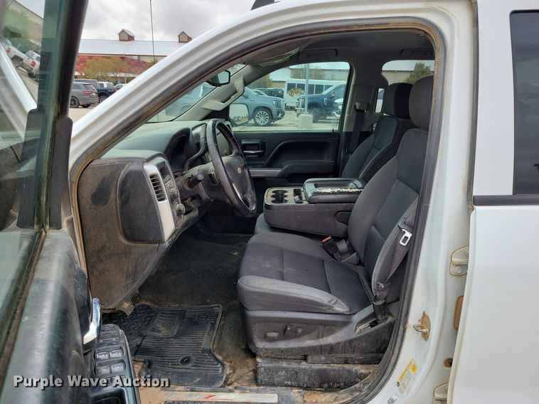 image for item LG9327 2014 Chevrolet Silverado 1500  Double Cab pickup truck