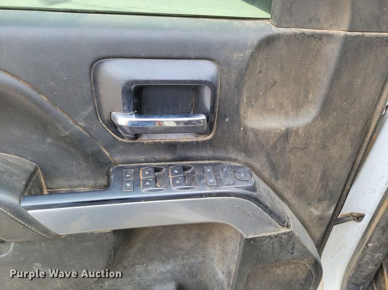 image for item LG9327 2014 Chevrolet Silverado 1500  Double Cab pickup truck