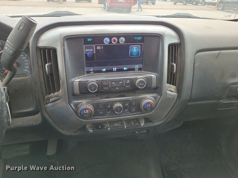 image for item LG9327 2014 Chevrolet Silverado 1500  Double Cab pickup truck