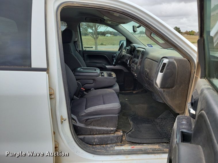 image for item LG9327 2014 Chevrolet Silverado 1500  Double Cab pickup truck