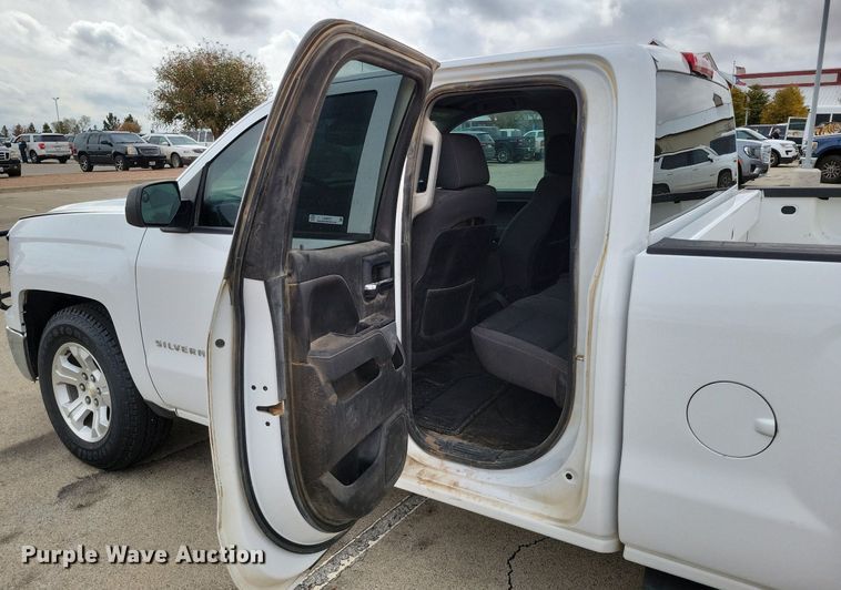 image for item LG9327 2014 Chevrolet Silverado 1500  Double Cab pickup truck