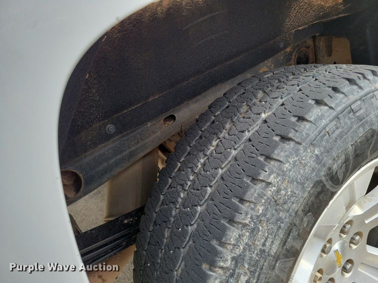 image for item LG9327 2014 Chevrolet Silverado 1500  Double Cab pickup truck