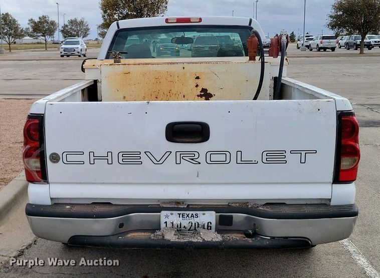 image for item LG9329 2006 Chevrolet Silverado 1500  pickup truck